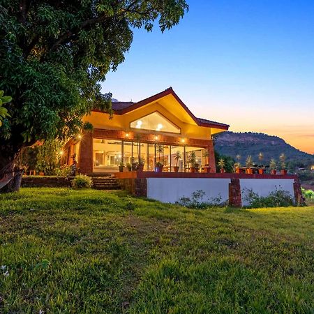Stayvista At Three Shores With Lake View & Alfresco Dining Khamshet Экстерьер фото