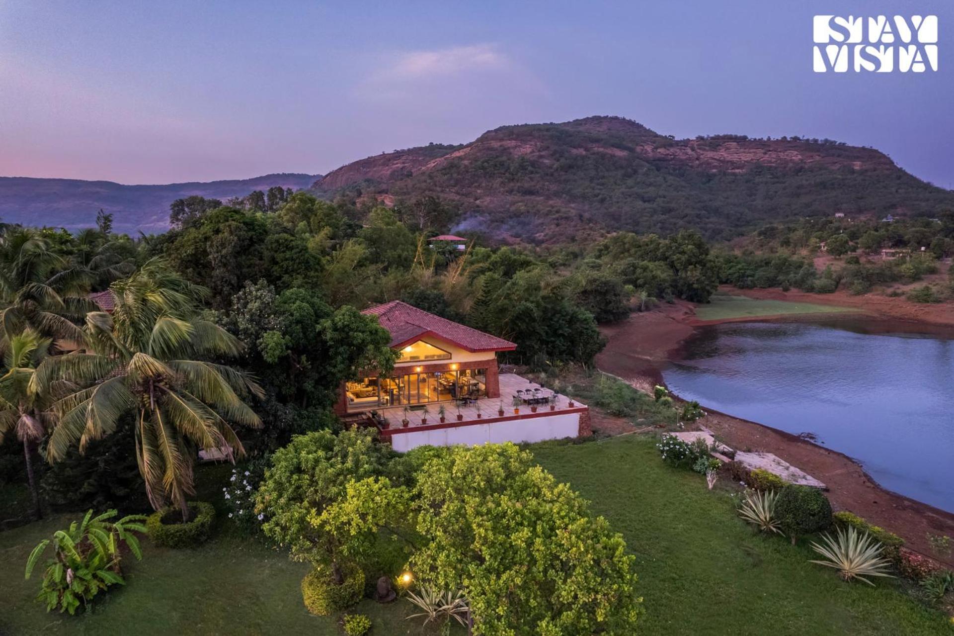 Stayvista At Three Shores With Lake View & Alfresco Dining Khamshet Экстерьер фото