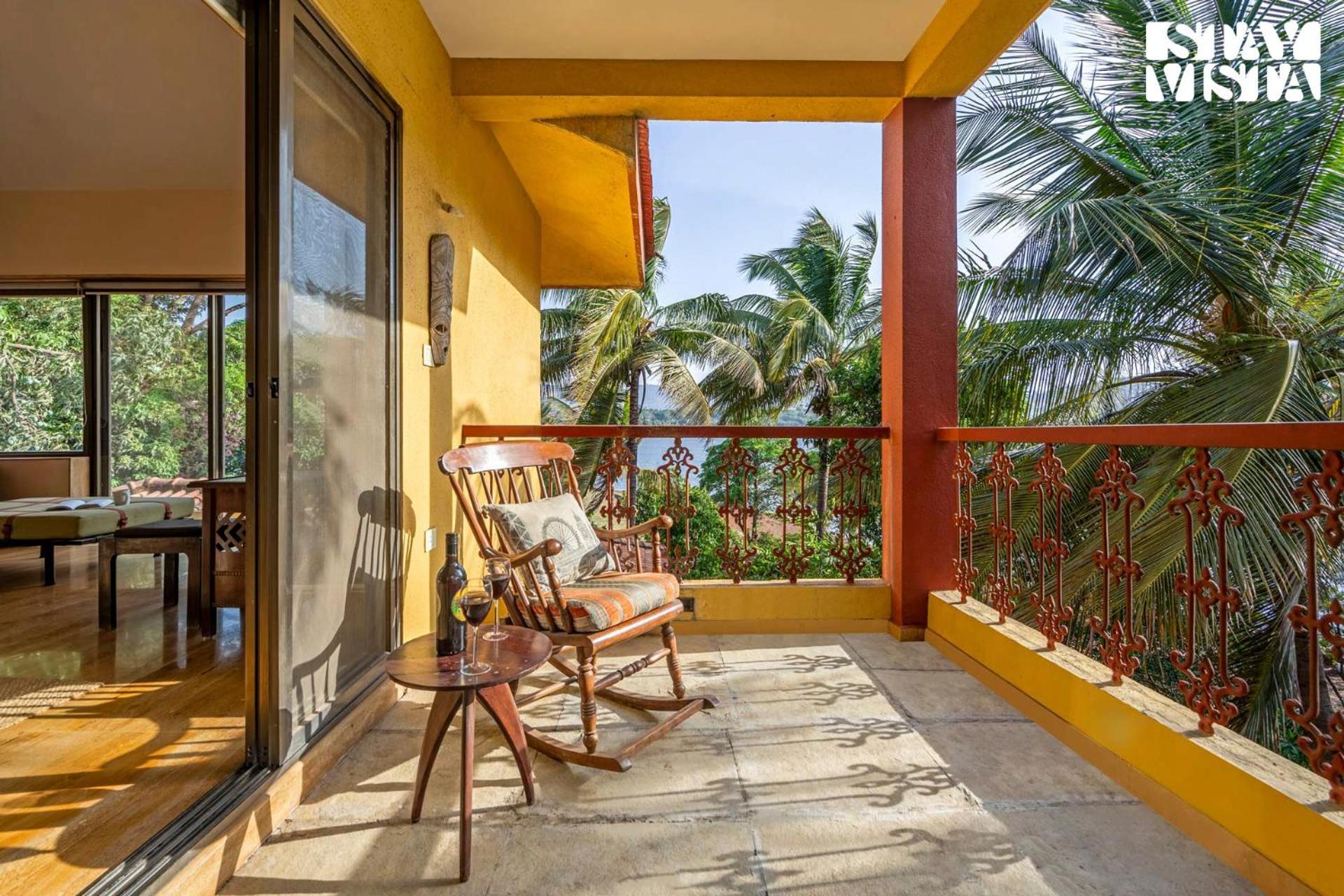 Stayvista At Three Shores With Lake View & Alfresco Dining Khamshet Экстерьер фото